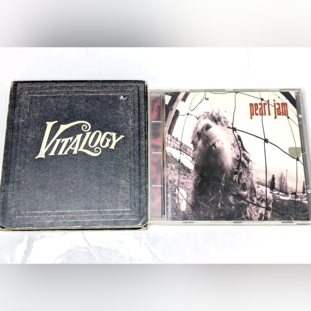 Pearl Jam CDs - Vitalogy (1994)  Vs. (1993)